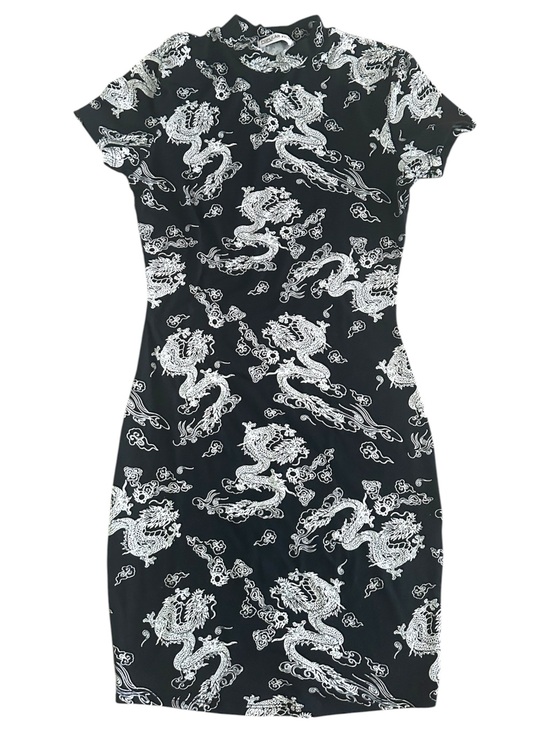 popular 21 Dresses & Skirts - Popular 21 Black and White Dragon Print Bodycon Dress (M)
